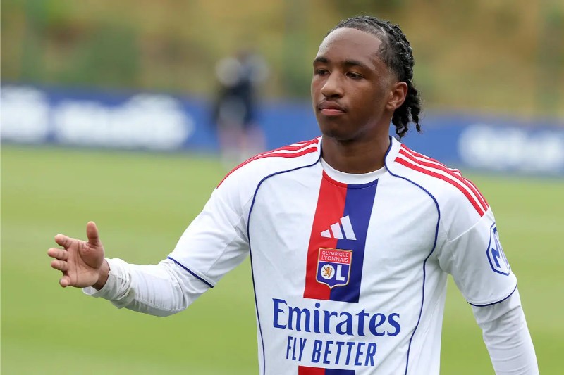 Fofana có cơ hội chơi cho Arsenal