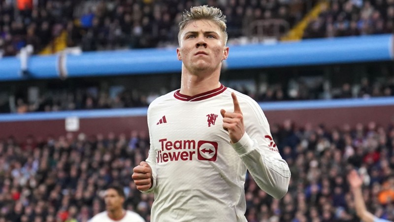 Các đồng đội sốc khi Hojlund ra đi