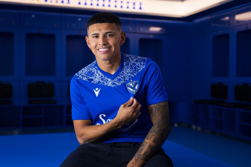 Velez Sarsfield bất lực với Imanol Machuca